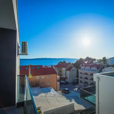 Deluxe 2 bedroom apartment with sea view