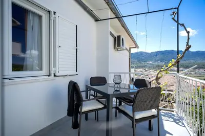 Pogled na planine ili pogled na planine iz apartmana