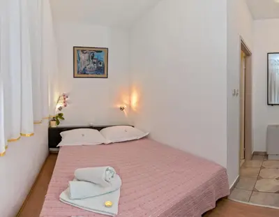Krevet ili kreveti u jedinici u objektu Room in Bol with terrace, air conditioning, WiFi 3758-4