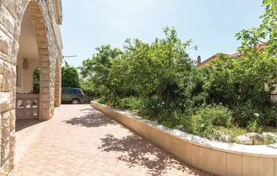 Vrt u objektu Apartment Makarska Splitska