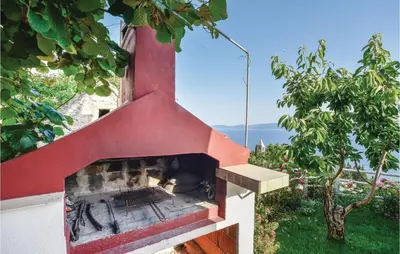 Oprema za roštilj dostupna gostima apartmana