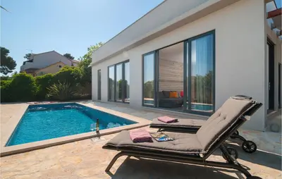 Bazen u objektu Awesome Home In Sutivan ili u blizini
