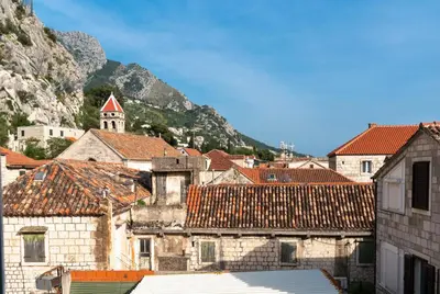 Pogled na planine ili pogled na planine iz apartmana