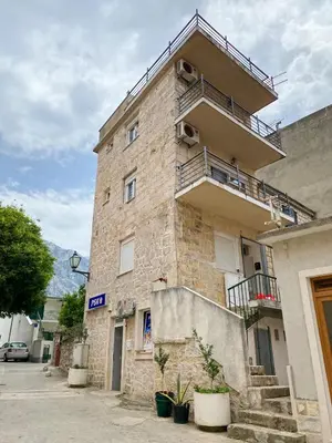 Zgrada u kojoj se nalazi vila