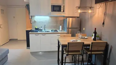 Kuhinja ili čajna kuhinja u objektu Studio apartmani Lea i Lovro