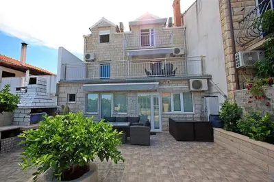 Zgrada u kojoj se nalazi apartman