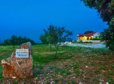 Vrt u objektu Holiday home Blato