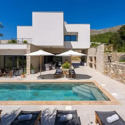 Villa Praska with private 28