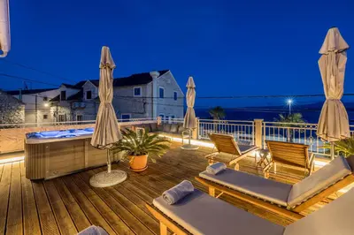 Balkon ili terasa u objektu Seafront Villa Denis