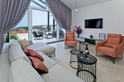 TV i/ili zabavni centar u objektu La Siesta - ZF Hvar