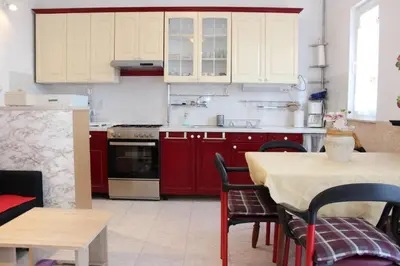 Kuhinja ili čajna kuhinja u objektu Apartments Lucia