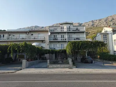 Pogled na planine ili pogled na planine iz apartmana