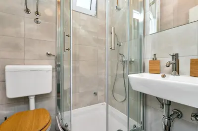 Kupaonica u objektu Katja Apartments