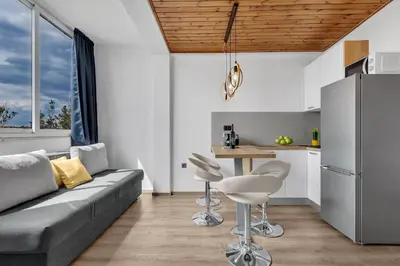Kuhinja ili čajna kuhinja u objektu Katja Apartments