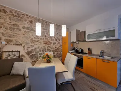 Kuhinja ili čajna kuhinja u objektu Vila Santa Maria Hvar with jacuzzi