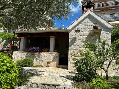 Zgrada u kojoj se nalazi apartman