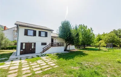 Vrt u objektu 3 Bedroom Lovely Home In Blato Na Cetini