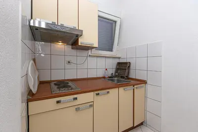 Kuhinja ili čajna kuhinja u objektu Apartments with WiFi Stanici, Omis - 19941