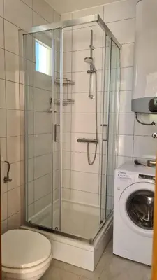 Kupaonica u objektu Studio apartman Kiara