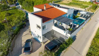 Zgrada u kojoj se nalazi apartman