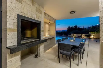 Tlocrt objekta Luxury Villa RoMa 1 ,with heated saltwater pool, parking, high speed Internet, BBQ,