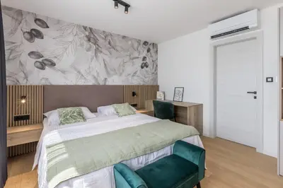Krevet ili kreveti u jedinici u objektu Luxury Villa RoMa 1 ,with heated saltwater pool, parking, high speed Internet, BBQ,