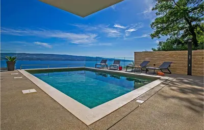 Bazen u objektu Luxurious Home In Celina With Sauna ili u blizini
