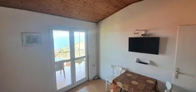 TV i/ili zabavni centar u objektu Apartmani Marijan Zavala-istok