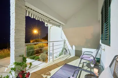 Balkon ili terasa u objektu House Roza