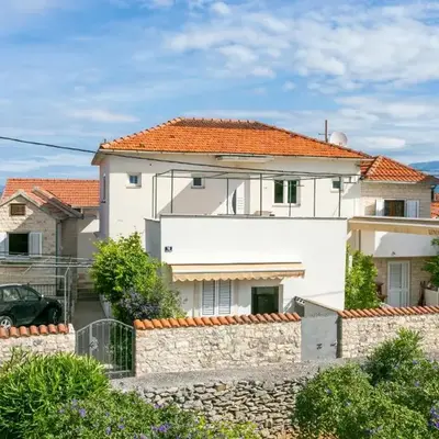 Apartments by the sea Supetar