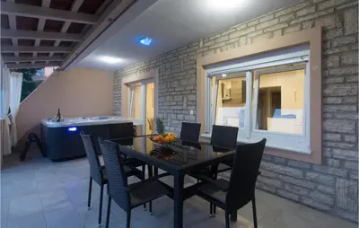 Tlocrt objekta Lovely Apartment In Jesenice With Wifi