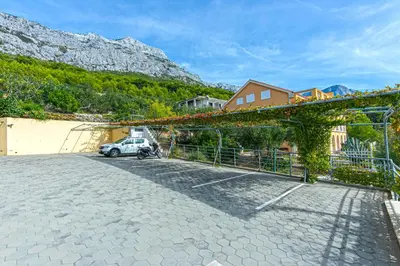Pogled na planine ili pogled na planine iz apartmana