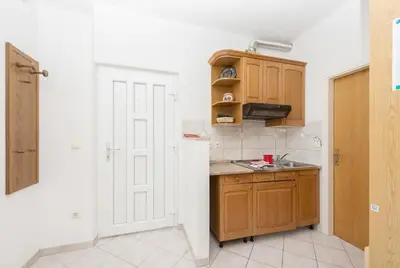 Kuhinja ili čajna kuhinja u objektu Apartments by the sea Brela, Makarska - 20186