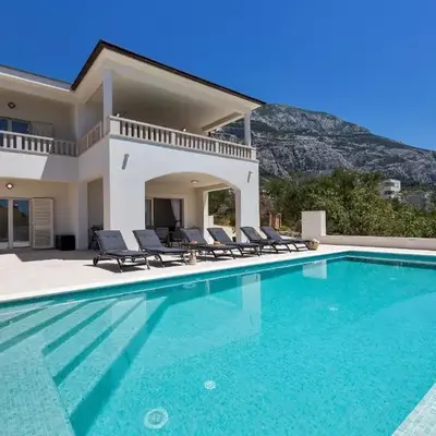 Camadra Villa
