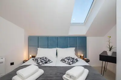 Krevet ili kreveti u jedinici u objektu SEAFRONT VILLA for 10 people!