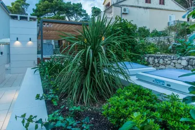 Vrt u objektu Ferienwohnung in Brela mit Meerblick, Terrasse, Klimaanlage, W-LAN 201-10