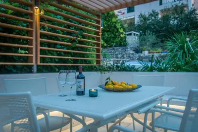 Pića u objektu Ferienwohnung in Brela mit Meerblick, Terrasse, Klimaanlage, W-LAN 201-10