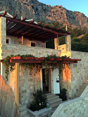 Pogled na planine ili pogled na planine iz vila