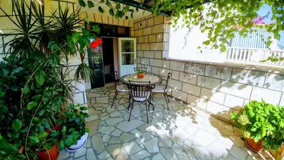 Popločani dio dvorišta ili vanjski dio objekta Apartment in Bol with sea view, terrace, air conditioning,WiFi 3634-2