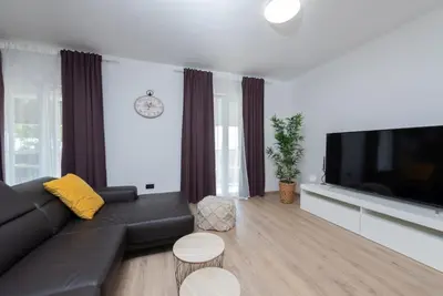 TV i/ili zabavni centar u objektu Apartment in Duce with sea view, terrace, air conditioning, WiFi 3423-6