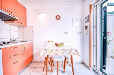 Kuhinja ili čajna kuhinja u objektu Apartment Ennio