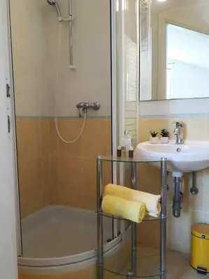 Kupaonica u objektu 4 bedrooms villa Hvar located 100m from the sea and 1,5 km from Hvar old town