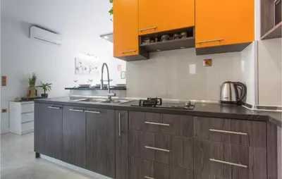 Kuhinja ili čajna kuhinja u objektu Amazing Apartment In Jesenice With Wifi
