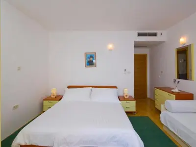 Krevet ili kreveti u jedinici u objektu Studio apartment in Brela with a sea view, terrace, air conditioning, WiFi 201-8