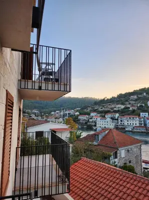 Pogled na planine ili pogled na planine iz apartmana