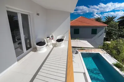 Bazen u objektu Villa Bamboo ili u blizini