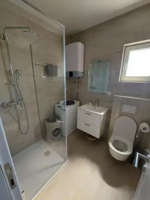 Kupaonica u objektu Apartment in Lokva Rogoznica with sea view, terrace, air conditioning, WiFi 5118-2