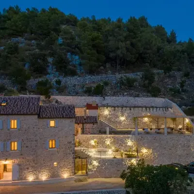 Luxury villa with a swimming pool Malo Grablje