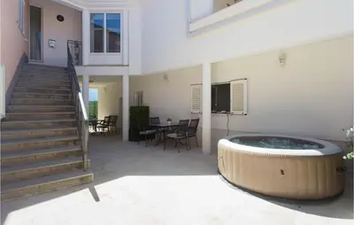 Balkon ili terasa u objektu Awesome Apartment In Podgrade With Wifi