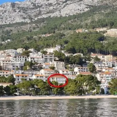 Apartments by the sea Brela